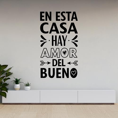 Vinilo Decorativo para Pared 'En Esta Casa Hay Amor del Bueno', Pegatina Adhesiva con Frase Inspiradora para Decorar Salón, Dormitorio o Recibidor (Negro, 29 x 16,5 cm)