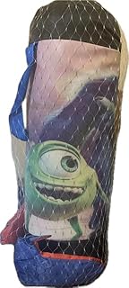 جوانتي ملاكمة مع زوج من القفازات الصغيرة