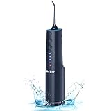 【Gesünderes Zahnfleisch und stärkere Zähne】 BerZalah Professional Water Flosser bietet eine Kombination aus Wasserdruck und Pulsationen der Munddusche, die tief zwischen den Zähnen reinigen und den Zahnfleischsaum massieren. Diese Spülung entfernt Bakterien und Ablagerungen, die mit herkömmlichen Bürsten, Zahnseide, Interdentalbürsten und Fadenseide nicht erreicht können, und entfernt bis zu 99,9% der Plaque von den behandelten Bereichen.