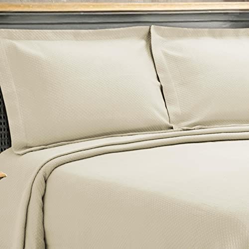 Image of BNM Oversized Solitaire Matelasse Cotton Bedspread, Jacquard Weave, Soft and Breathable, All-Season, Cozy and Lightweight, Perfect for Master or Guest Bedroom, Matching Pillow Shams, Ivory, King