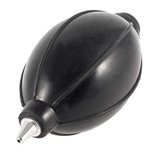 Chasser la poussière des touches et capteurs avec cette soufflerie souple