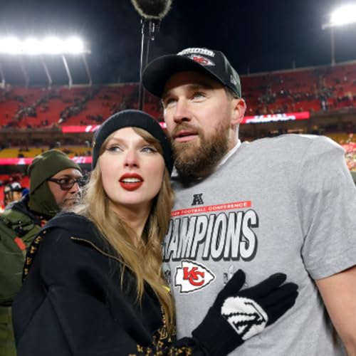 Taylor and Travis reportedly say &ldquo;I do&rdquo; quietly
