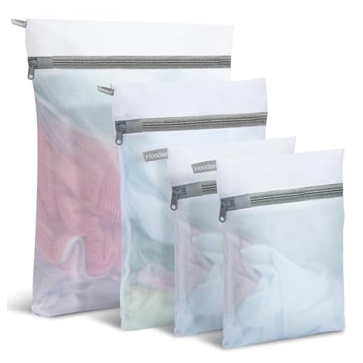 Mesh Laundry Bags for Delicates, 4Pcs Laundry Bags Mesh Wash Bags, Lingerie Bags for Washing Delicates, Laundry Bag for Delicates, Dorm Room Essentials (1 Large,1 Medium,2 Small)