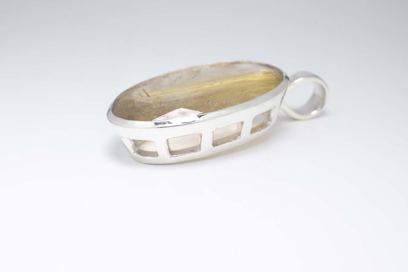 Facettierter Rutilquarz Silber Anhänger. 38mm Länge