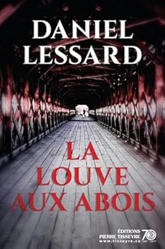 Paperback La louve aux abois [French] Book