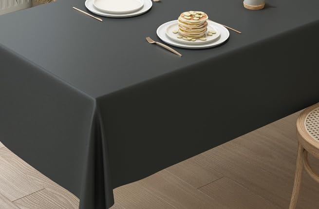 Nappe en cuir durable gris foncé pour une salle à manger moderne