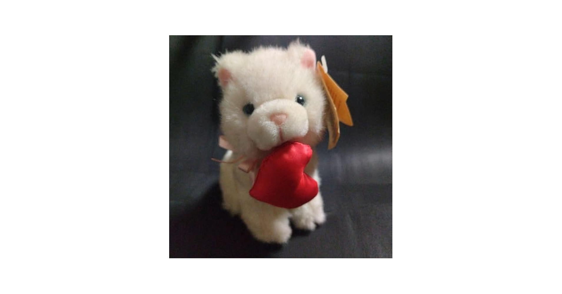 白い猫型ぬいぐるみ ハート付き Amazon.co.jp: レトロ RUSS ラス社 猫 白猫 ハートをくわえた