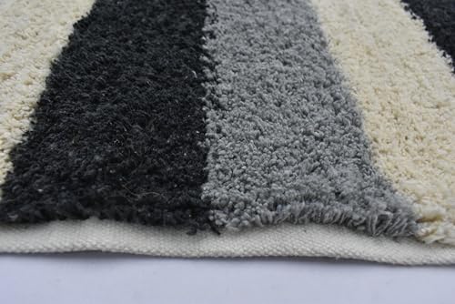 Image of Embossed Super Soft Anti Skid (40x60 cm) Super Absorbent Mats Microfibre 2000 GSM Door Mats for Home /Bathroom /Bedroom /Kitchen /Floor Mat (Pack of 1) Pattren - Solid (3 line Grey)