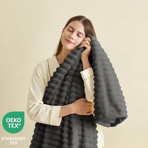 WAVVE Kuscheldecke Flauschig - Detailansicht Verarbeitung und Qualität