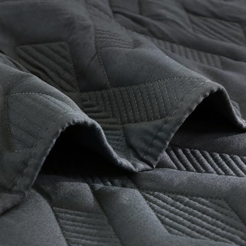 Image of EVENHUG Quilt Set King Size Soft Lightweight Bedspreads with 2 Pillow Shams Reversible Bedding Coverlets for All Seasons 3 Piece (106 inchx96 inch)