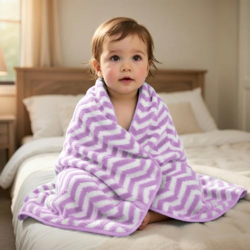 Image of LUXE HOME INTERNATIONAL Microfibre Bath Towel Chevron Pattern Super Absorbent Quick Dry Lightweight Soft Towels for Kids Boys Girls Adults 70x132cm Lavender Pack of 1
