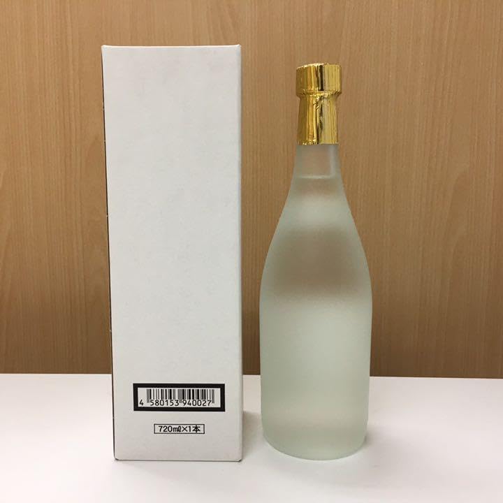 Amazon.co.jp: 千代泉 泡盛 沖縄 宮古島 焼酎 720ml 4合瓶 箱付き 