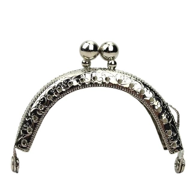 Metalowe zapięcia do torebek, 10 sztuk 6,5 cm antyczny brąz srebrna moneta pocałunek zapięcie uchwyt DIY torba sprzęt akcesoria pocałunek zapięcie lockv(Silver)