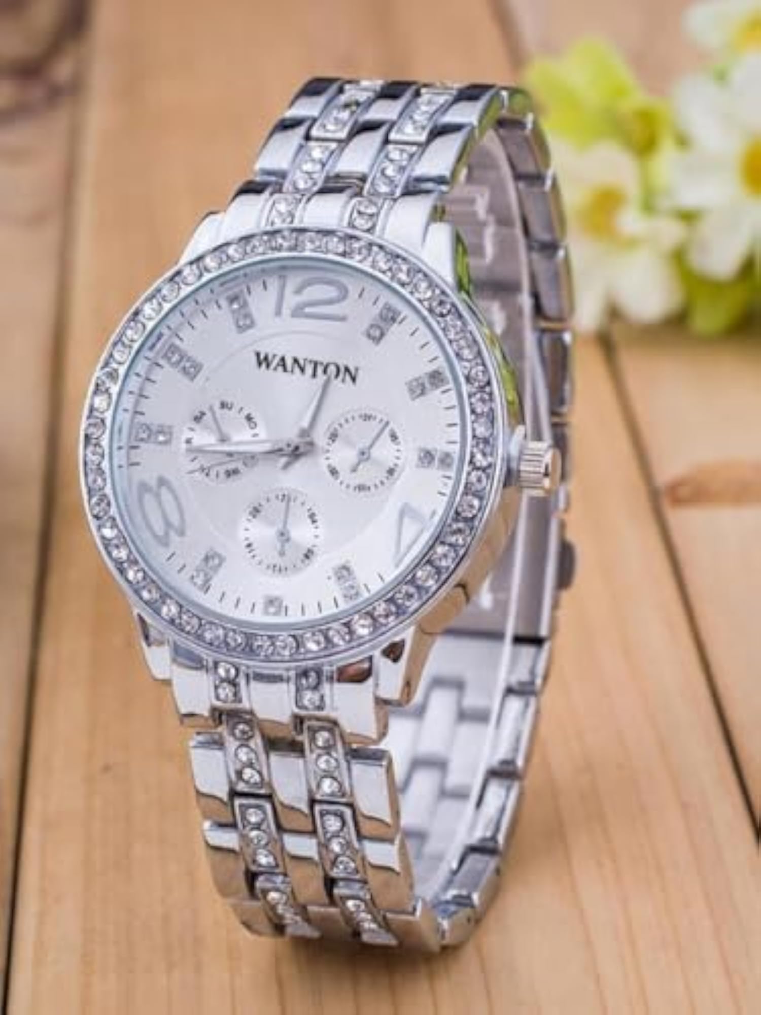 Women's MNV211 Rosegold Watch, Stylish Design