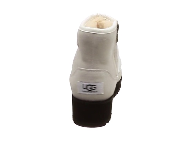Amazon.com | UGG Women's Ridge Mini Boot, Black, 5 | Snow Boots