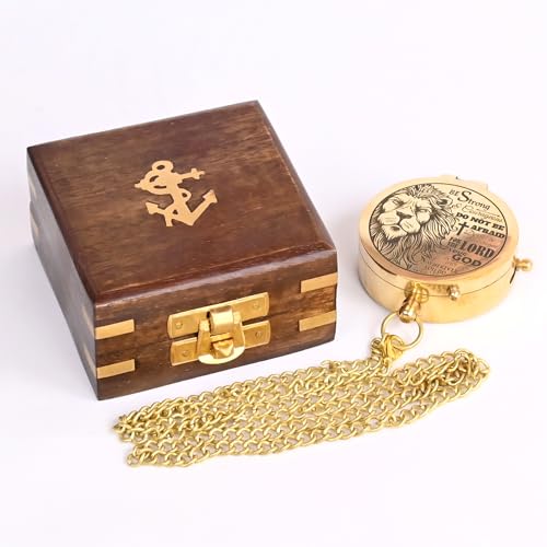 Brújula de latón grabada con verso de escritura religiosa (Josué 1:9) - Perfecta para bautizo, confirmación, comunión - Ideal para ahijado, iglesia, graduación - Presentada en caja de madera miniatura 3