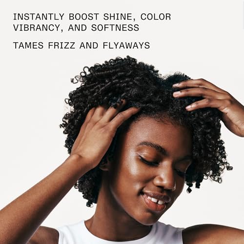 Olaplex No. 7 Bonding Oil, Concentrated High Shine Oil, Heat Protectant, Visibly Smooths & Softens Hair, Added Color Vibrancy, Up to 72 Hour Frizz Control, For All Hair Types, 1 fl oz — view 4