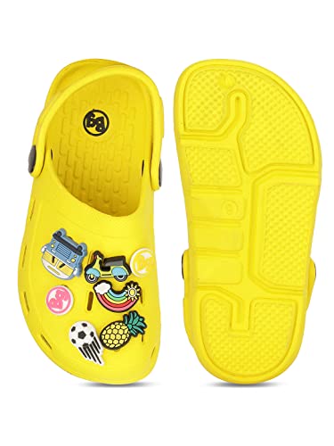 Image of Bata Unisex Pull On Clogs