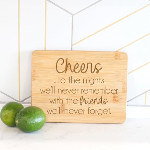 Love, Georgie Tabla de Cortar de Bambú "Cheers to the Nights We'll Never Remember with the Friends We'll Never Forget" - Pequeña Tabla de Charcutería 6 x 8 pulgadas miniatura 3