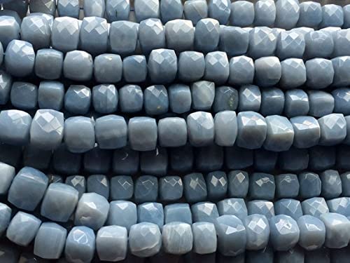 Opal necklace collier en opale bleue naturelle un cadeau précieux et intemporel aux reflets doux