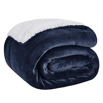 Bedsure Sherpa Fleece Throw Blanket - Fluffy Microfiber Solid Blankets for Bed and Couch Travel/Single Size, Navy Blue, 130x150cm