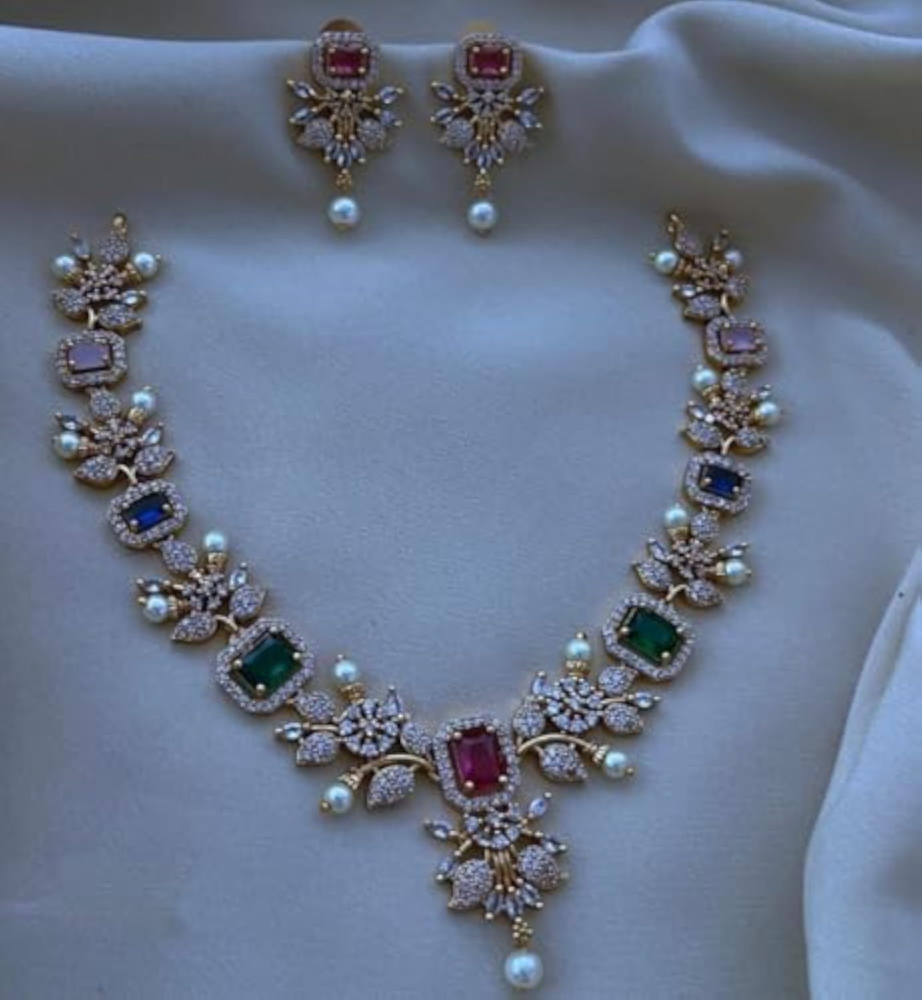 Traditional Gold-Tone Necklace Set with Earrings