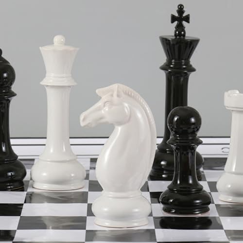 Ornement d'échecs en céramique noire comme statue déco de chambre