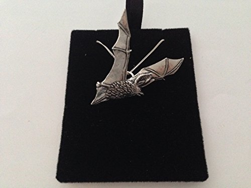 Pendentif chauve-souris C19 en argent pour vos soirées et quotidien