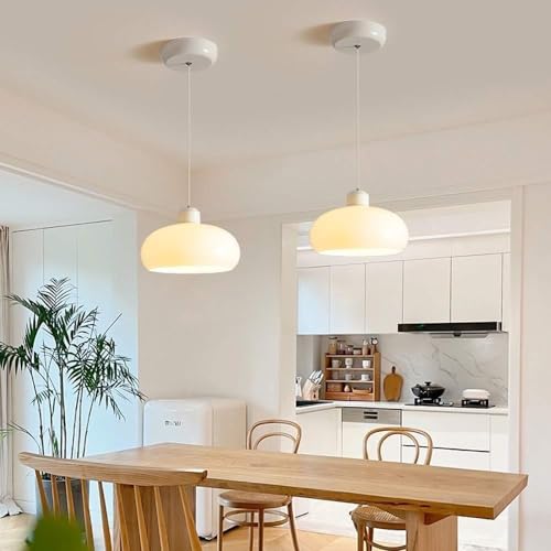 Lámpara colgante de vidrio crema para una isla de cocina acogedora y moderna 4