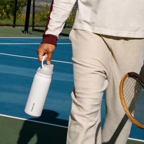 Image of FreeSip Gym Water Bottle with Straw & Chug Lid - Leak Proof Push Button Opening, BPA Free, Large Capacity Sports Bottle with Carry Handle (White, 960 ML)