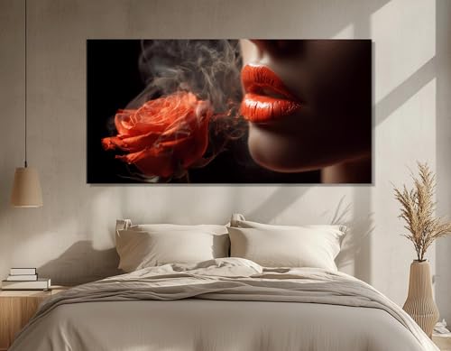Toile murale rose orange pour raviver les murs blancs d'un grand salon vide