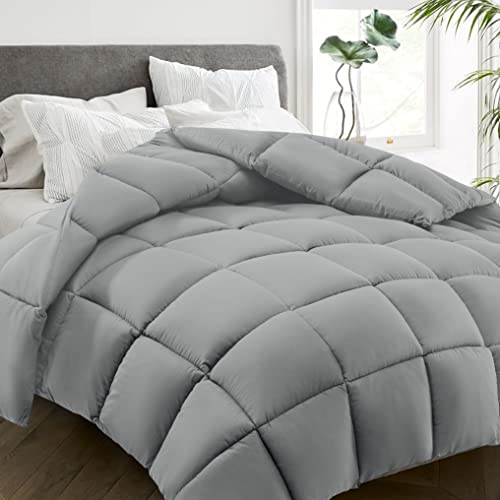 HYLEORY All Season California King Size Bed Comforter - Cooling Down Alternative Quilted Duvet Insert with Corner Tabs - Winter Warm - Machine Washable - Light Grey by HYLEORY - Used condition - US$43.76