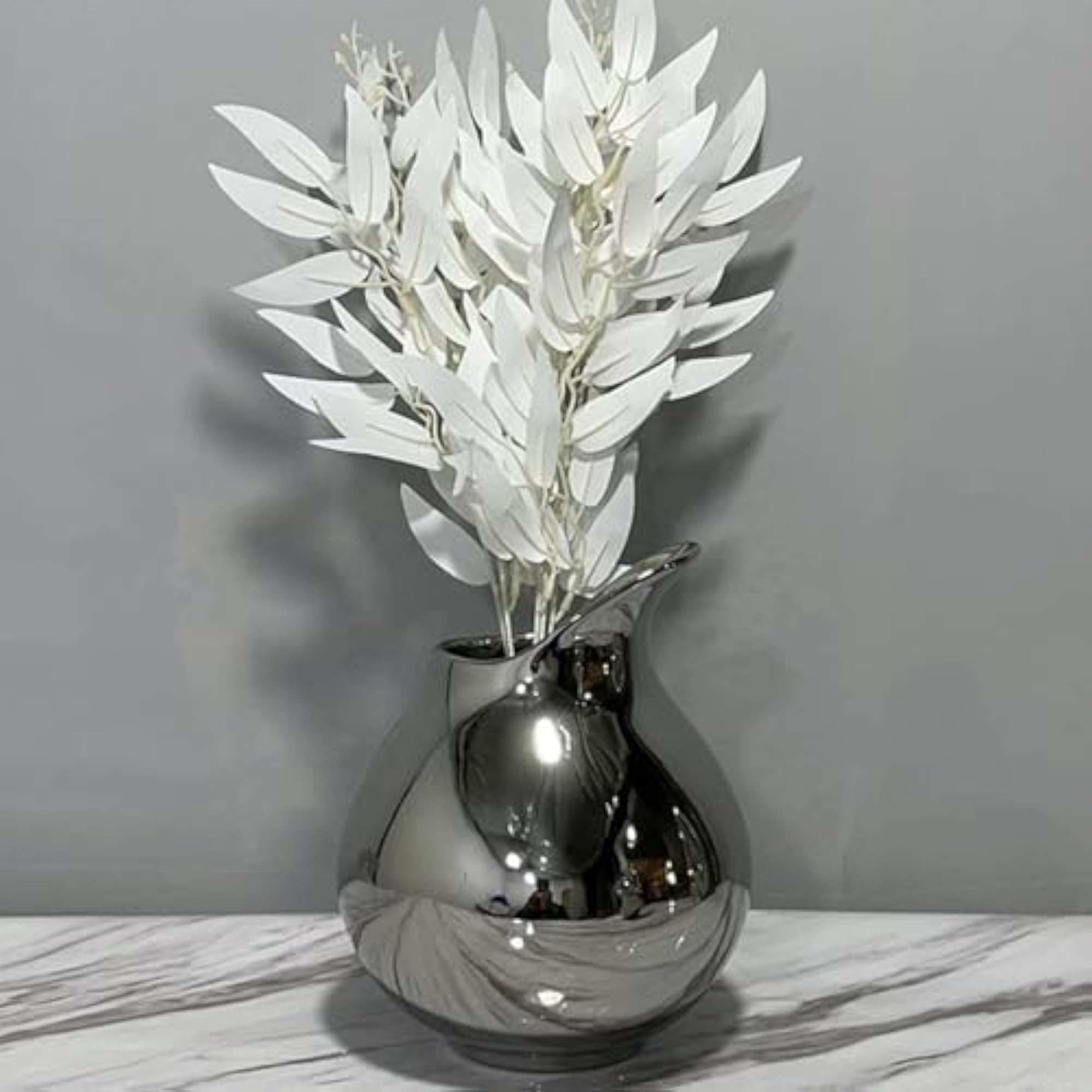 Elegant Modern Ceramic Flower Vase for Dining Room