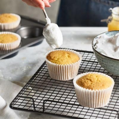 Lakeland Bakeware 6-Cavity Deep Bun Cupcake and Muffin Baking Tray in Blue - Image 5