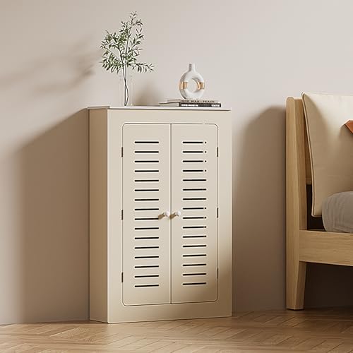 Armoire à étagères grillagées et cache-radiateur en bois pour maison