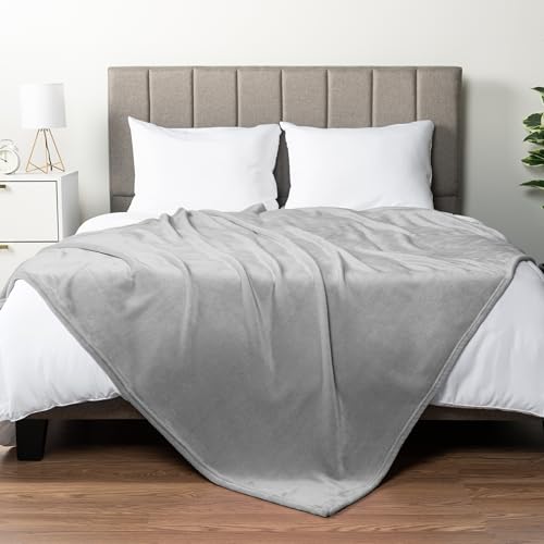 PAVILIA Light Grey Fleece Throw Blanket for Couch, Silver Super Soft Fuzzy Flannel Throw for Sofa, Luxury Plush Microfiber Bed Blanket, Cozy Home Decorative Velvet Gift Blanket, 50x60 by PAVILIA - Used condition - Image 6