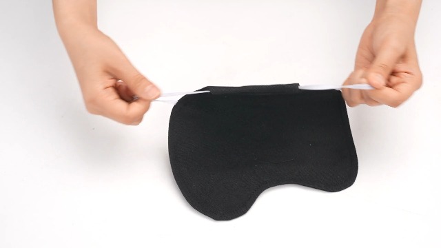 RED STRAWBERRY)HEN FEATHER Fixer Wing Back Protector Double Layer