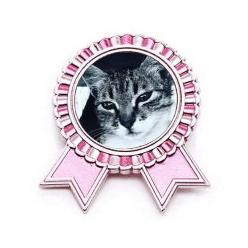 Broche chat gris et rose en métal M pour personnaliser un sac