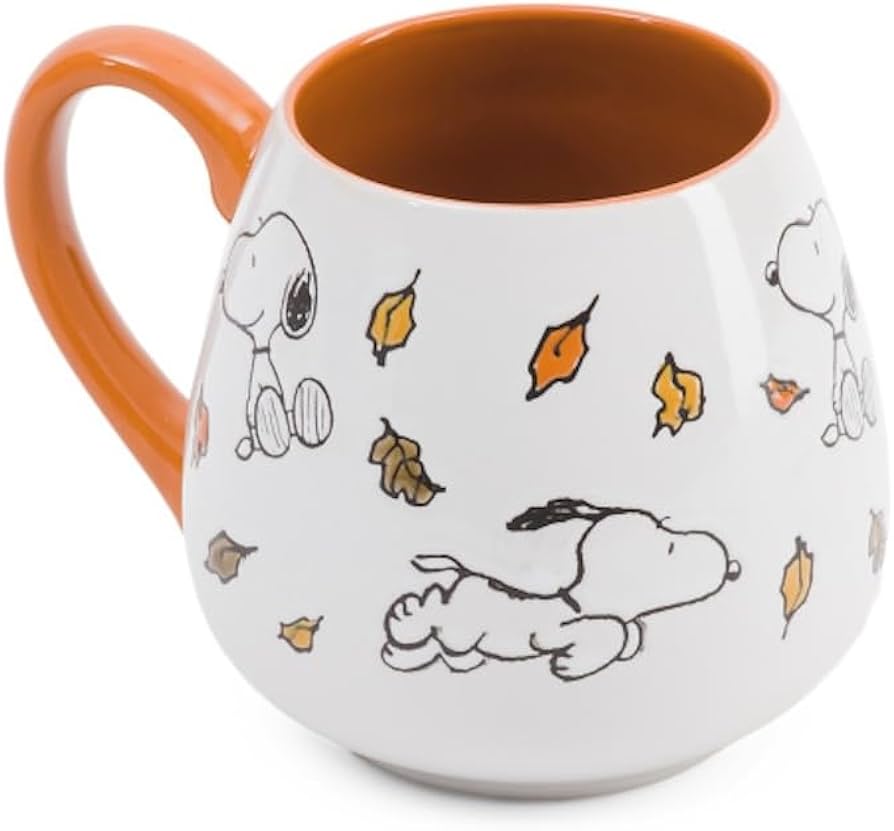 SNOOPY品 Peanuts Belly Mug with Snoopy Jumping in Leaves, 20 oz : Amazon.ca