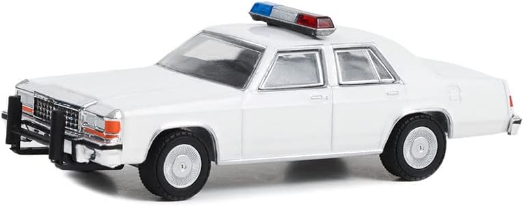 Greenlight 43007-L Hot Pursuit - 1980-91 LTD Crown Victoria Police- con luz y barra de empuje escala 164 disponible en Yaxa Costa Rica