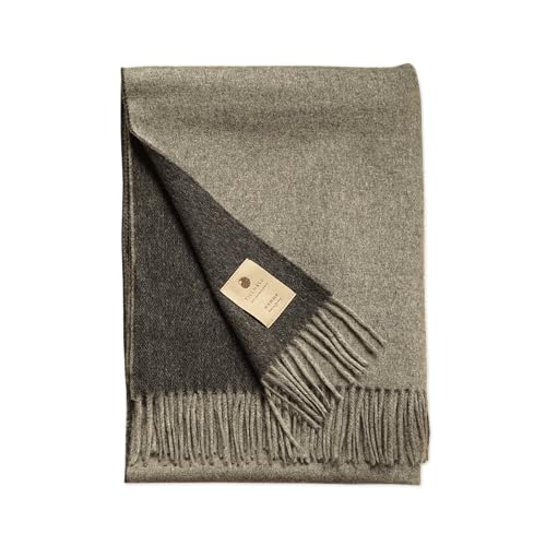 TILLHÅLL Herbst Wolldecke aus 100{384e039d8568e80bfa63042cb5f34cd942a40d2f4ba5b88158354c51f99cf3b3} Reiner Bio-Lammwolle | leicht & weich | Made in Germany | 130x190 cm | Double-face Optik – Grau TILLHÅLL Herbst Wolldecke aus 100{384e039d8568e80bfa63042cb5f34cd942a40d2f4ba5b88158354c51f99cf3b3} Reiner Bio-Lammwolle | leicht & weich | Made in Germany | 130x190 cm | Double-face Optik – Grau
