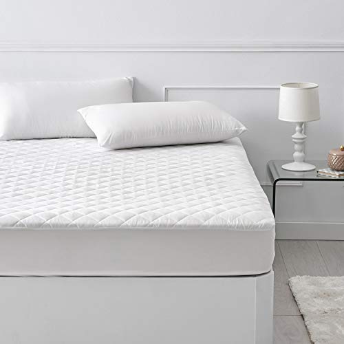 Protector de colchón transpirable Pikolin Home 90x200 con tacto suave Silktouch acolchado 3