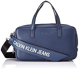 Modern überzeugt dieser Calvin Klein Artikel. In der Handtasche finden Sie Platz für all Ihre Utensilien, die Sie an einen besonderen Tag benötigen. Mit dem großen Logo-Charme und dem abnehmbaren Schulterriemen wird sie zu einem echten Helden im Alltag. Maße: 32 x 17,5 x 11 cm