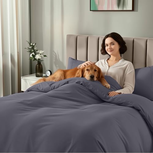 Image of Utopia Bedding 4 Piece Bedding Set - 1 Fitted Sheet (54x75), 1 Duvet Cover Full Size, 2 Pillow Case (20x30) - All Season Luxury Bed in a Bag with Zippered Full Duvet Cover - No Comforter (White)