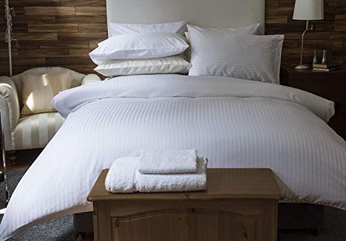 Image of Belledorm 540 Thread Count Egyptian Cotton Satin Stripe Duvet Cover Set in White (Pair Oxford Pillow Cases)