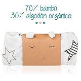ULTRA SUAVE Y TRASPIRABLE: la mantita de muselina está compuesta de bambú (70%) y algodón orgánico (30%) de gran calidad. Viene prelavada, pero cuantos más lavados mayor suavidad, ya que el bambú mejora su flexibilidad, suavidad y transpirabilidad, mientras que el algodón mantiene la durabilidad.