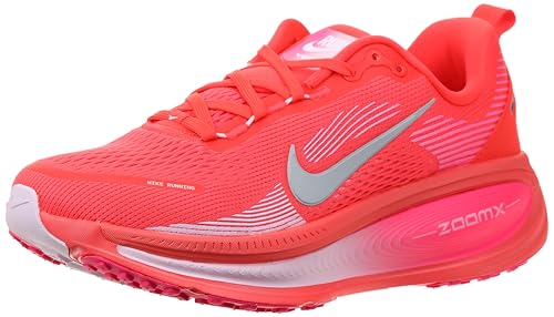 Nike Women's Vomero 18 Sneaker