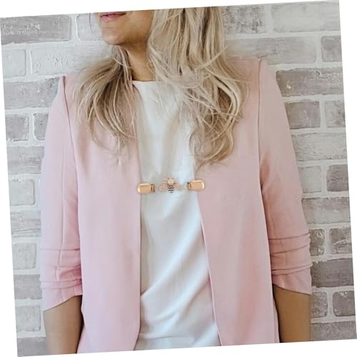 Broche abeille dorée : fixez vos cardigans et pulls ouverts facilement - 5