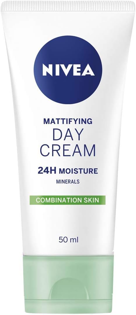 NIVEA Essentials Oil Free Moisturising Day Cream