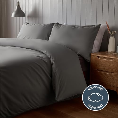 Silentnight Supersoft Duvet Set - Cosy & Comfortable Delicate Touch - Luxurious Easy Care Microfibre with Button Fastening - Stylish & Modern Duvet Quilt Cover + Pillowcase Bed Set, King, Charcoal